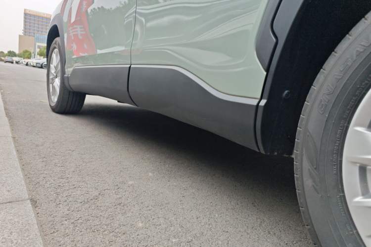 Used Toyota Corolla Cross 2023 2.0L Elite Edition Left Side Sill
