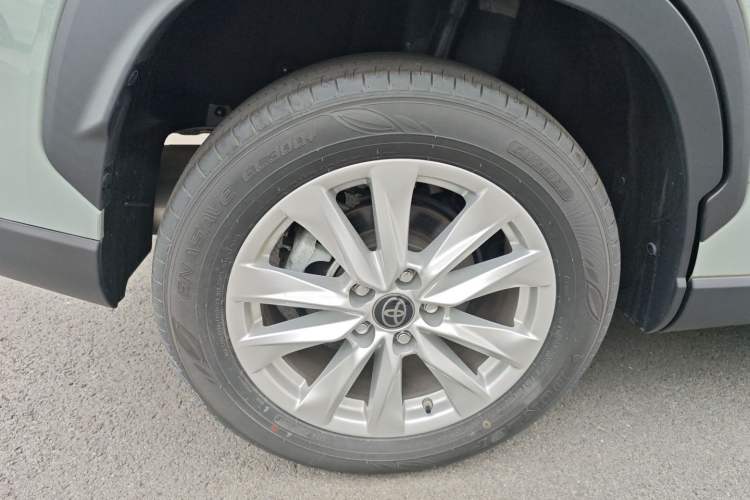 Used Toyota Corolla Cross 2023 2.0L Elite Edition Right Rear Wheel Hub