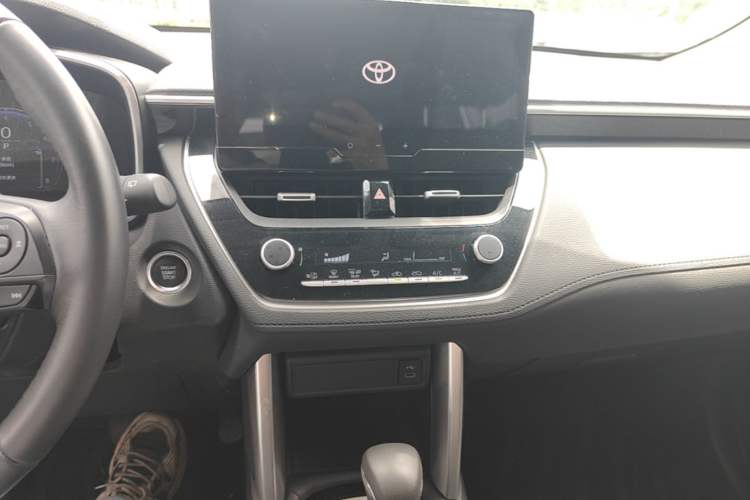 Used Toyota Corolla Cross 2023 2.0L Deluxe Edition Audio And AC Panel