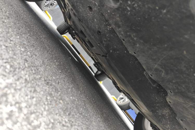 Used Toyota Corolla Cross 2023 2.0L Deluxe Edition Chassis Front Right