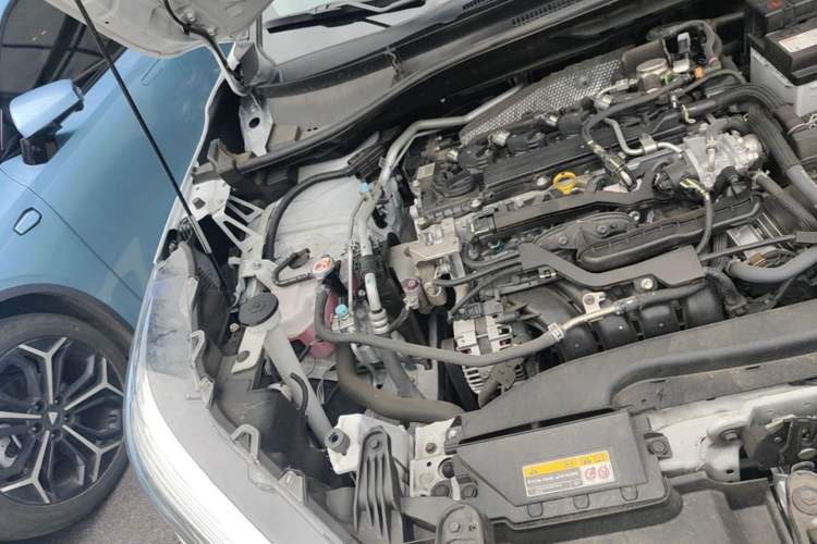 Used Toyota Corolla Cross 2023 2.0L Deluxe Edition Engine Bay Right