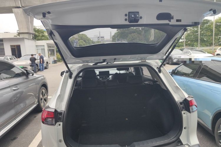 Used Toyota Corolla Cross 2023 2.0L Deluxe Edition Trunk