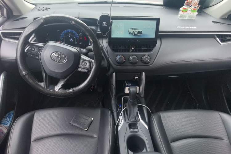 Used Toyota Corolla Cross 2023 2.0L Pioneer Edition Center Console