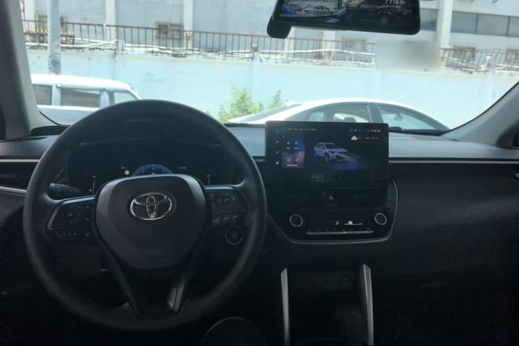 Used Toyota Corolla Cross 2023 2.0L Elite Edition Center Console