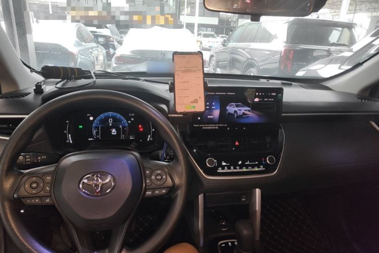 Used Toyota Corolla Cross 2023 2.0L Elite Edition Center Console