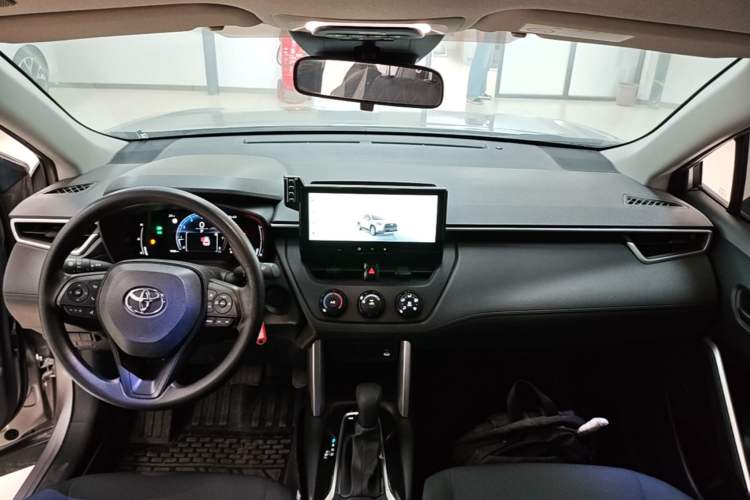 Used Toyota Corolla Cross 2023 2.0L Pioneer Edition Center Console