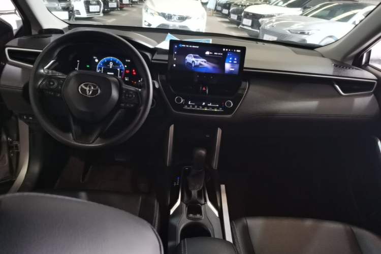 Used Toyota Corolla Cross 2023 2.0L Elite Edition Center Console
