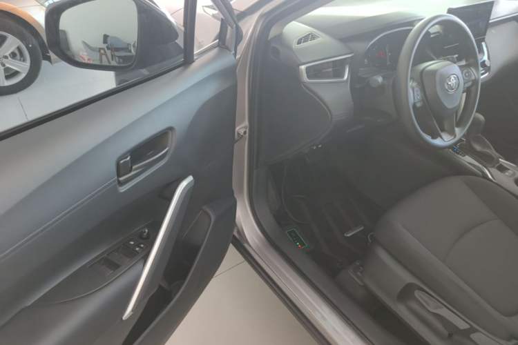 Used Toyota Corolla Cross 2023 2.0L Elite Edition Driver Seat