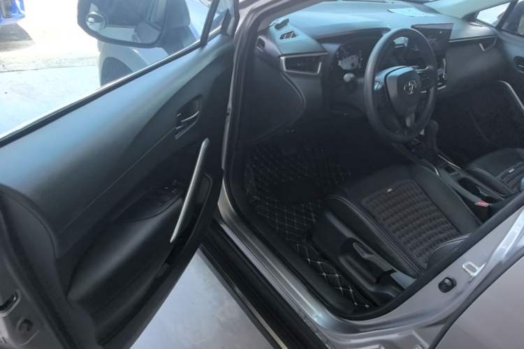 Used Toyota Corolla Cross 2023 2.0L Elite Edition Driver Seat