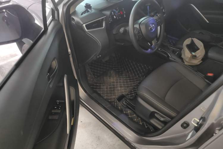 Used Toyota Corolla Cross 2023 2.0L Elite Edition Driver Seat