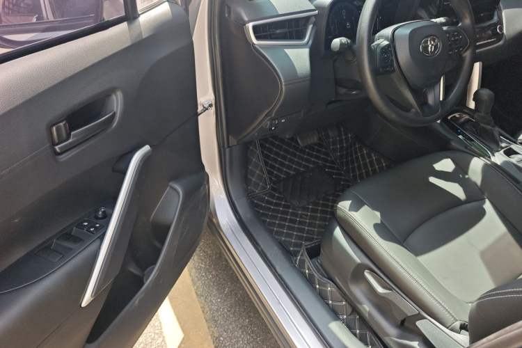 Used Toyota Corolla Cross 2023 2.0L Elite Edition Driver Seat