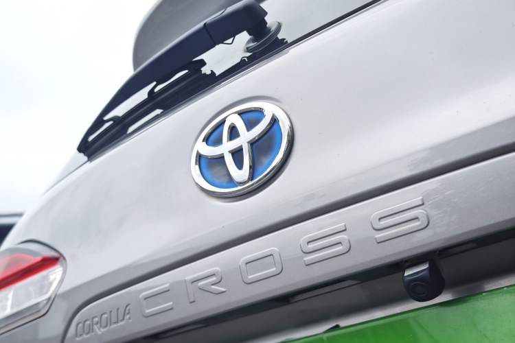 Used Toyota Corolla Cross 2023 Dual-Motor 2.0L Elite Edition Exterior 10