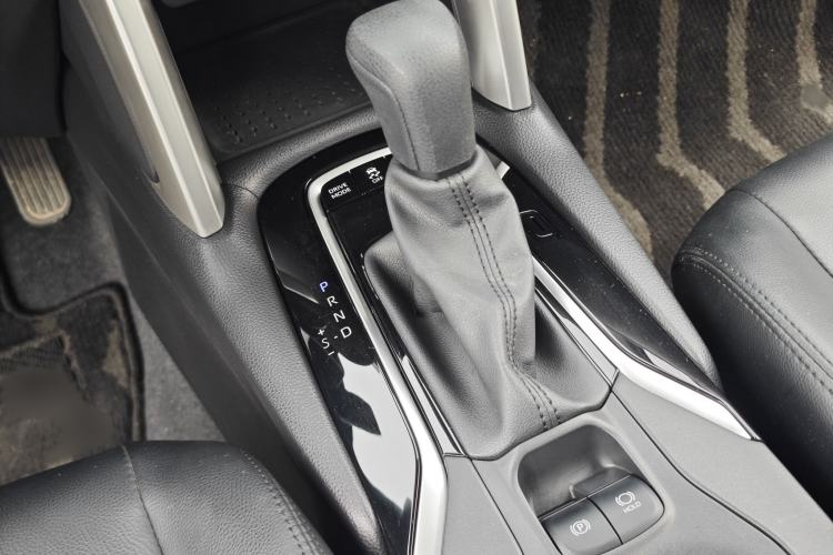 Used Toyota Corolla Cross 2023 Dual-Motor 2.0L Elite Edition Gear Lever