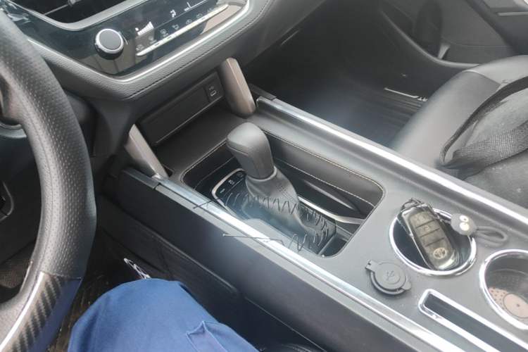 Used Toyota Corolla Cross 2023 2.0L Elite Edition Gear Lever
