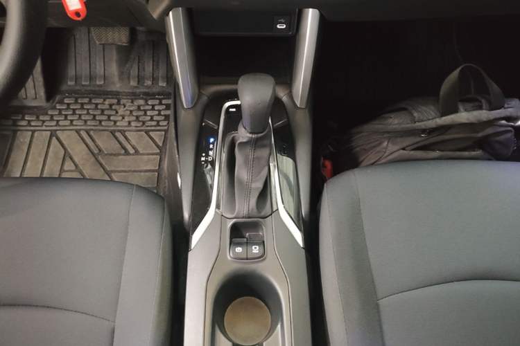 Used Toyota Corolla Cross 2023 2.0L Pioneer Edition Gear Lever