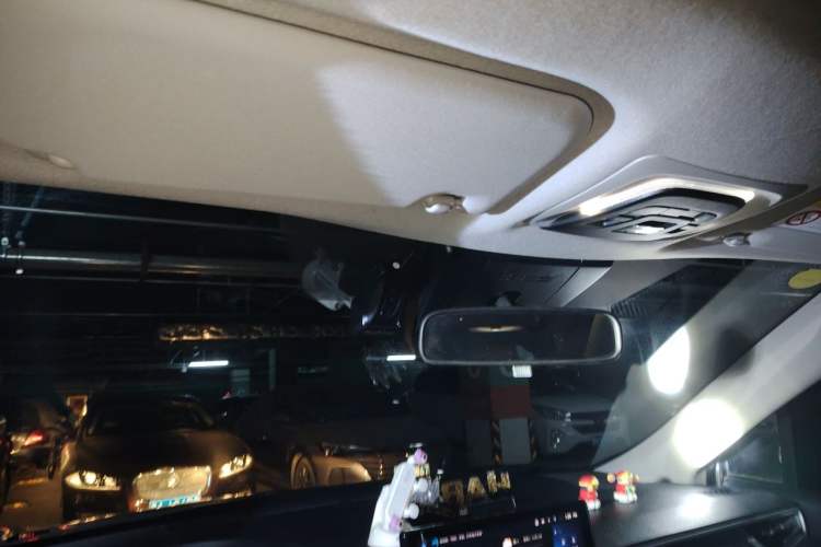Used Toyota Corolla Cross 2023 Dual-Motor 2.0L Elite Edition Headliner