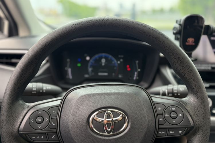 Used Toyota Corolla Cross 2023 2.0L Elite Edition Interior 11