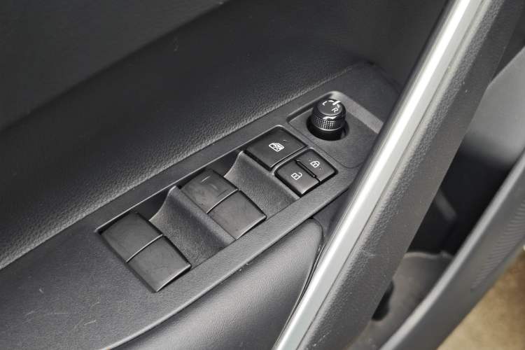Used Toyota Corolla Cross 2023 Dual-Motor 2.0L Elite Edition Interior 5