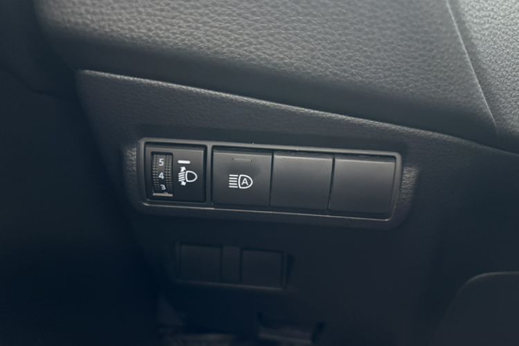 Used Toyota Corolla Cross 2023 2.0L Elite Edition Interior 6