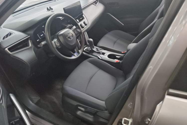 Used Toyota Corolla Cross 2023 2.0L Pioneer Edition Left Front Seat