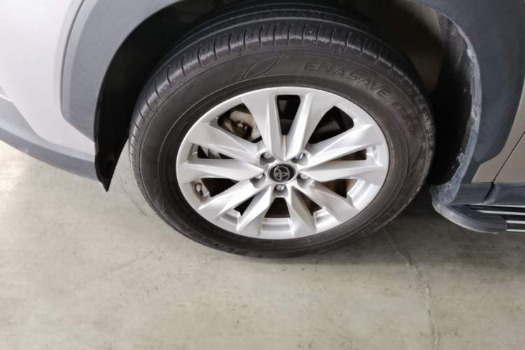 Used Toyota Corolla Cross 2023 Dual-Motor 2.0L Elite Edition Left Front Wheel Hub