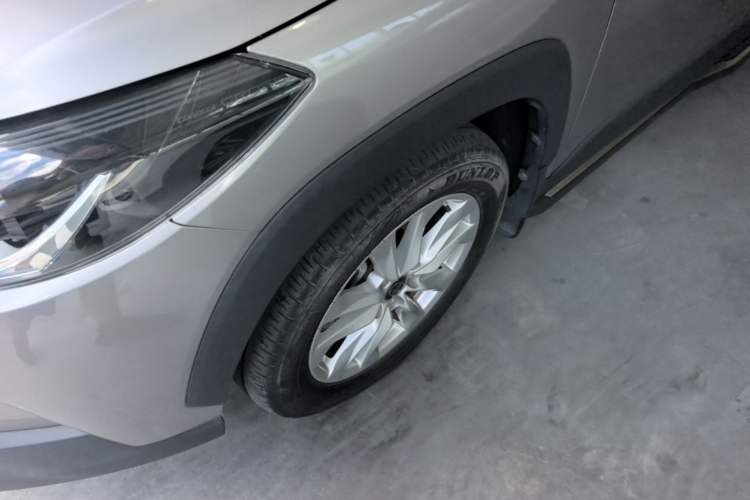 Used Toyota Corolla Cross 2023 2.0L Elite Edition Left Front Wheel Hub