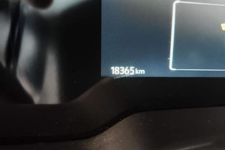 Used Toyota Corolla Cross 2023 2.0L Pioneer Edition Odometer Close Up