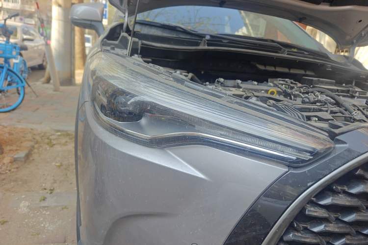 Used Toyota Corolla Cross 2023 2.0L Deluxe Edition Right Front Headlight