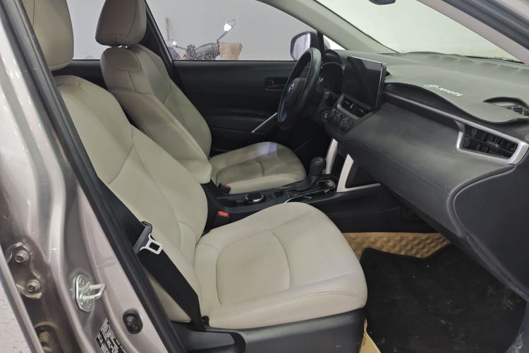 Used Toyota Corolla Cross 2023 2.0L Pioneer Edition Right Front Seat
