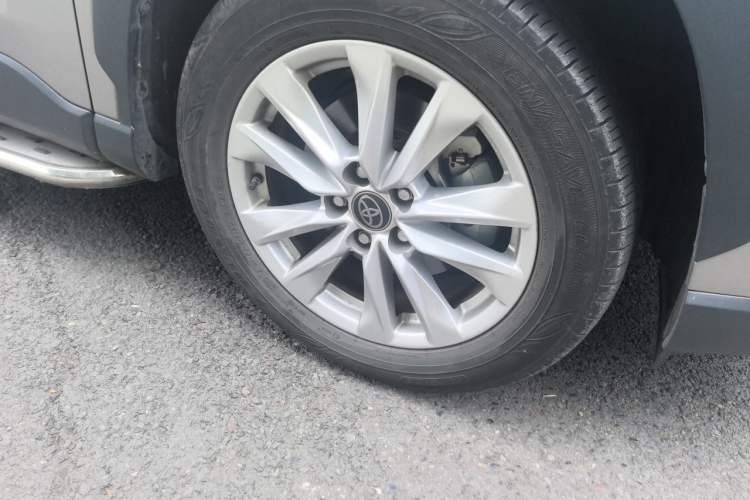 Used Toyota Corolla Cross 2023 2.0L Pioneer Edition Right Front Wheel Hub