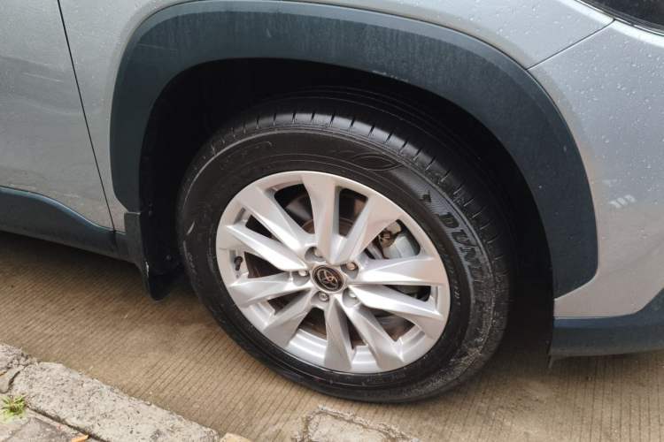 Used Toyota Corolla Cross 2023 2.0L Pioneer Edition Right Front Wheel Hub