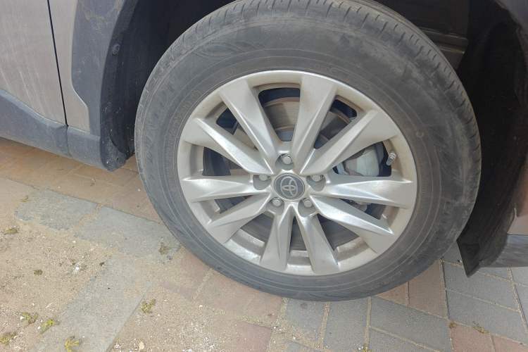 Used Toyota Corolla Cross 2023 2.0L Deluxe Edition Right Front Wheel Hub