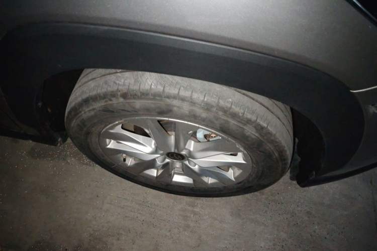 Used Toyota Corolla Cross 2023 Dual-Motor 2.0L Elite Edition Right Front Wheel Hub