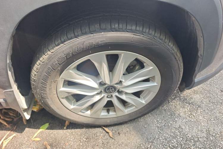Used Toyota Corolla Cross 2023 2.0L Elite Edition Right Front Wheel Hub