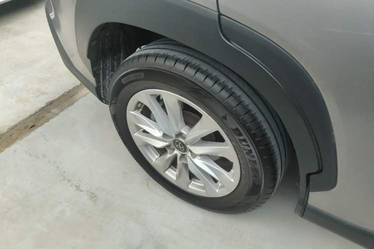Used Toyota Corolla Cross 2023 2.0L Elite Edition Right Rear Wheel Hub