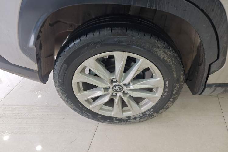 Used Toyota Corolla Cross 2023 2.0L Pioneer Edition Right Rear Wheel Hub