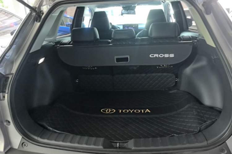 Used Toyota Corolla Cross 2023 2.0L Elite Edition Trunk