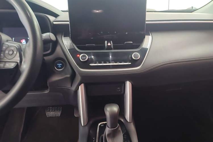 Used Toyota Corolla Cross 2023 Dual-Motor 2.0L Pioneer Edition Audio And AC Panel