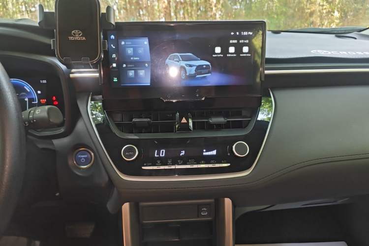 Used Toyota Corolla Cross 2023 Dual-Motor 2.0L Pioneer Edition Audio And AC Panel