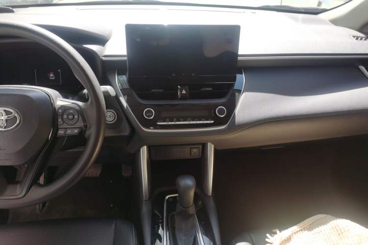 Used Toyota Corolla Cross 2023 Dual-Motor 2.0L Elite Edition Audio And AC Panel