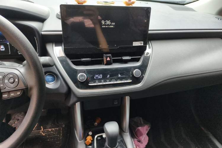 Used Toyota Corolla Cross 2023 Dual-Motor 2.0L Pioneer Edition Audio And AC Panel