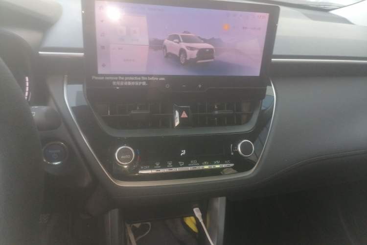 Used Toyota Corolla Cross 2023 Dual-Motor 2.0L Elite Edition Audio And AC Panel