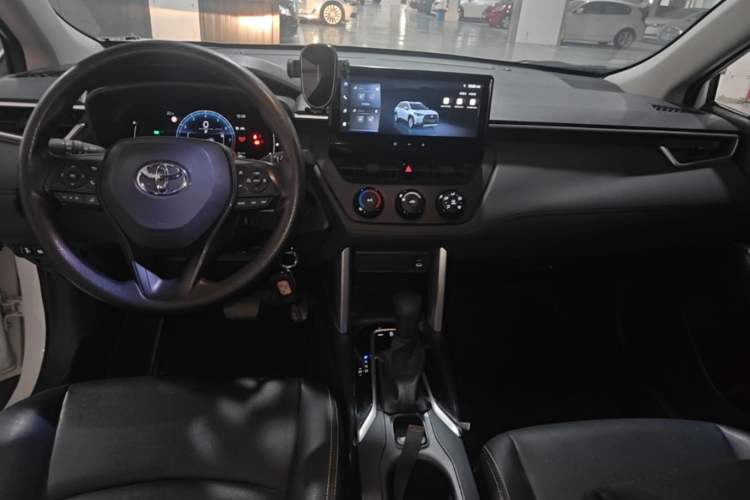 Used Toyota Corolla Cross 2023 2.0L Pioneer Edition Center Console