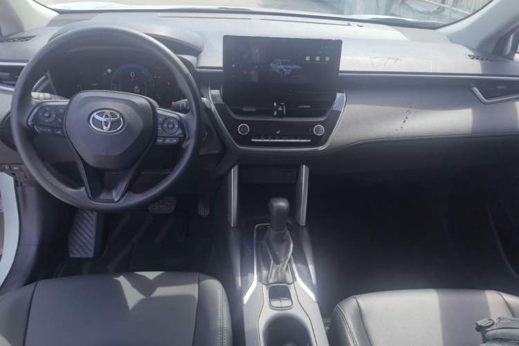 Used Toyota Corolla Cross 2023 Dual-Motor 2.0L Pioneer Edition Center Console