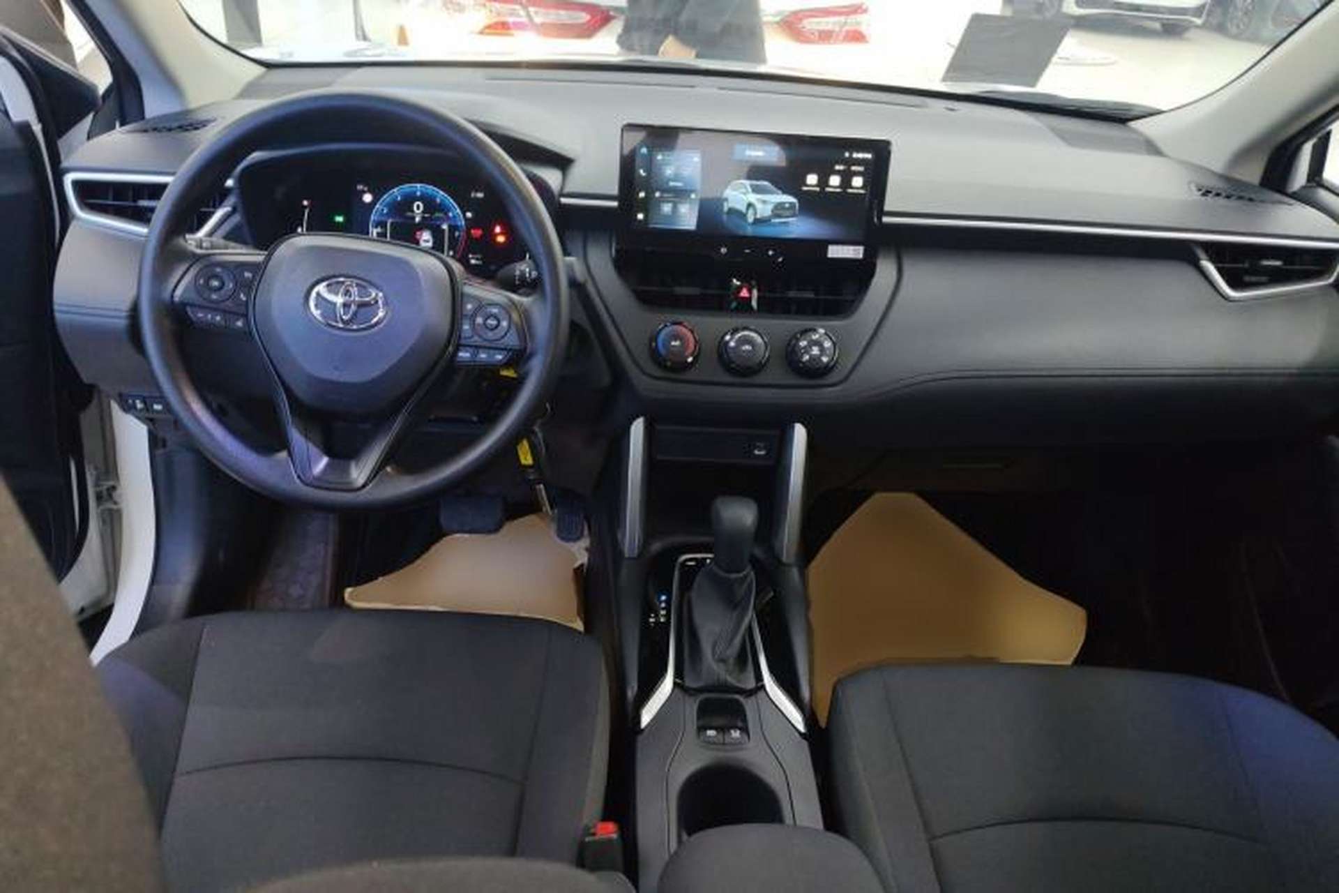 Used Toyota Corolla Cross 2023 2.0L Pioneer Edition Center Console