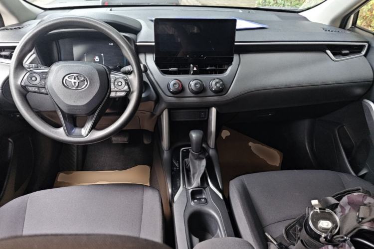 Used Toyota Corolla Cross 2023 2.0L Pioneer Edition Center Console