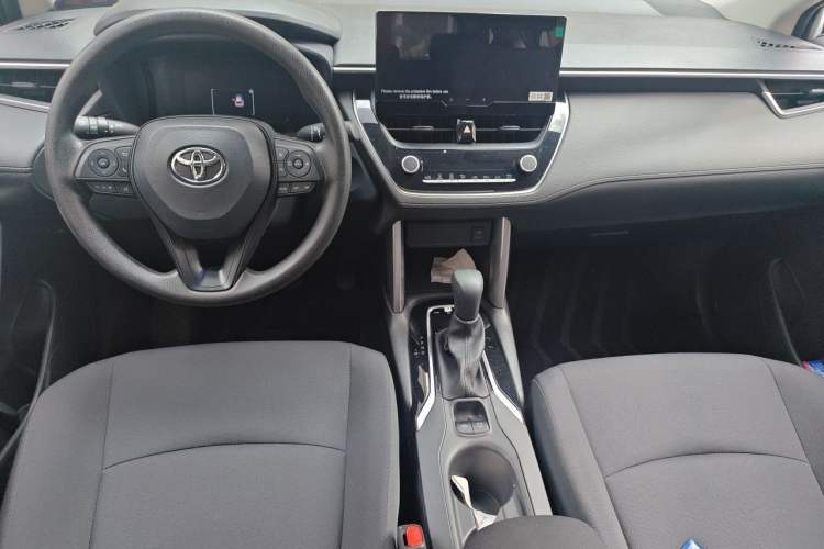 Used Toyota Corolla Cross 2023 2.0L Elite Edition Center Console