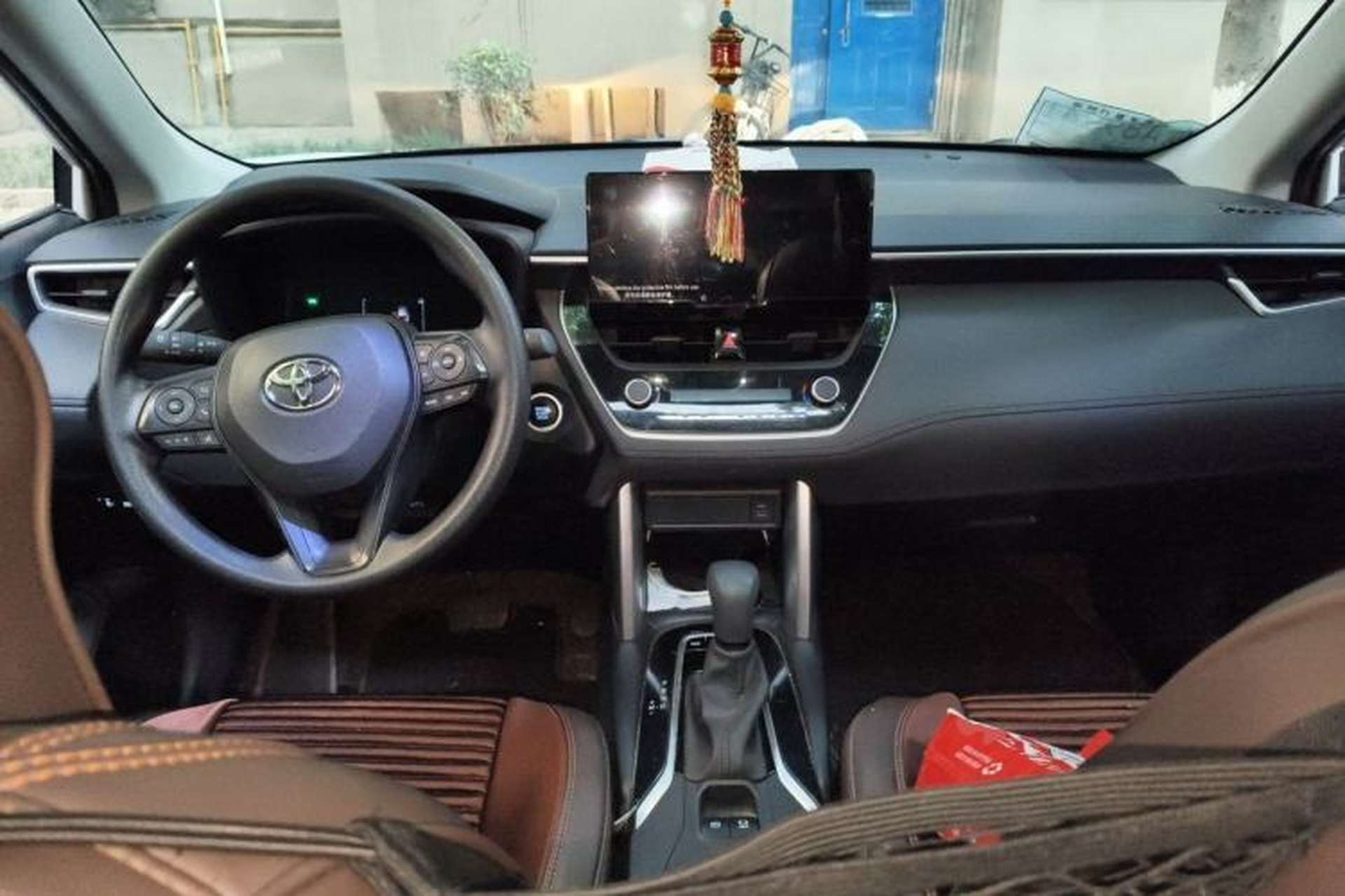 Used Toyota Corolla Cross 2023 2.0L Elite Edition Center Console