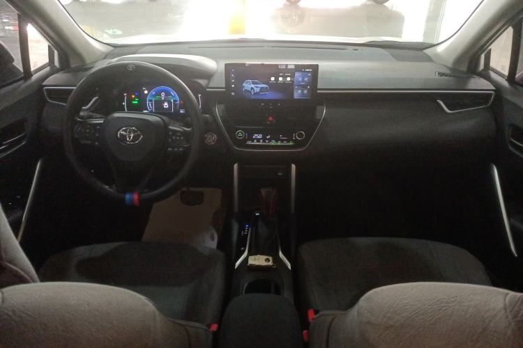 Used Toyota Corolla Cross 2023 Dual-Motor 2.0L Pioneer Edition Center Console