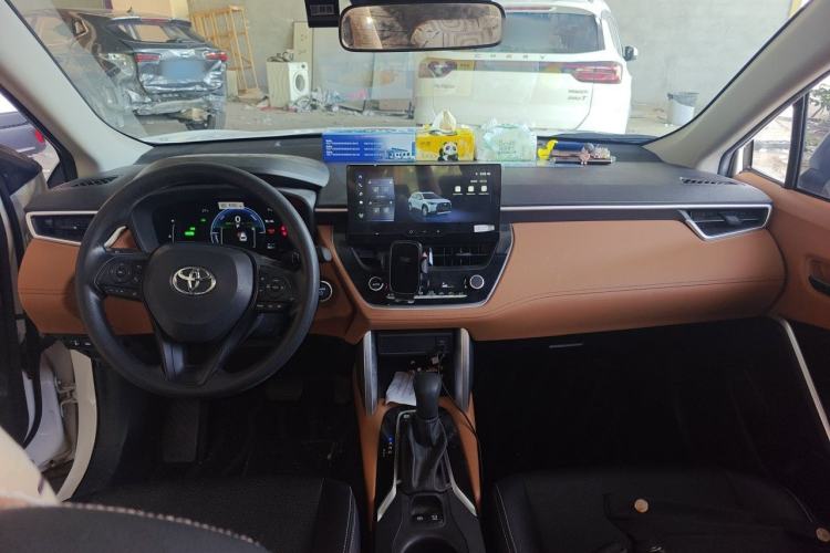Used Toyota Corolla Cross 2023 Dual-Motor 2.0L Pioneer Edition Center Console
